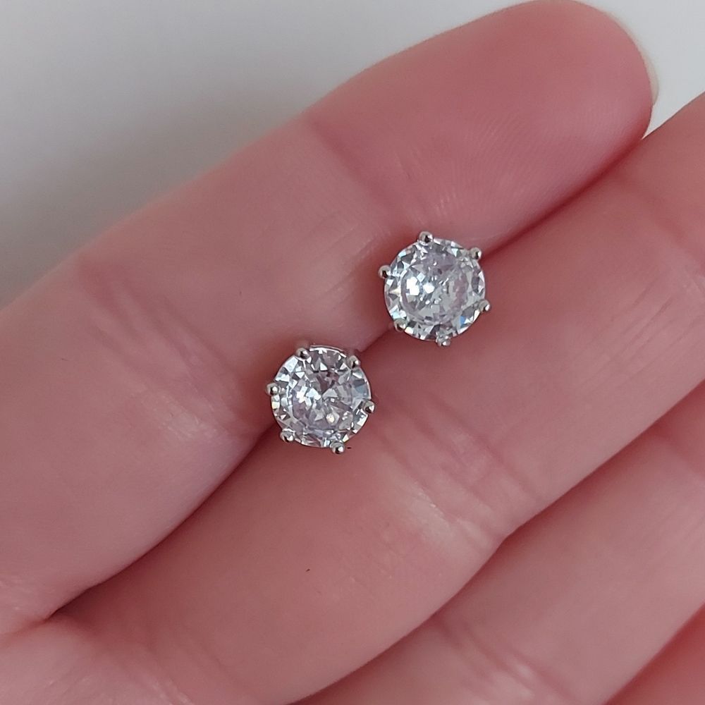 Platinum Plated 925 Silver Sterling Cubic Zircon Stud Earrings 7mm - Picture 4 of 8